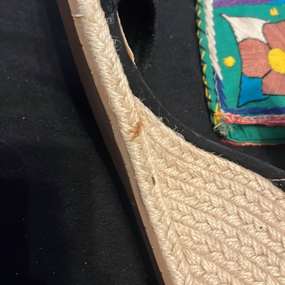 🎉 Tahari "Walsh" Wedge Sandal Sz 9! - Picture 4 of 7